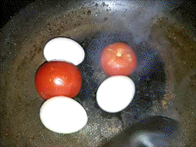fun stir fried eggs and tomatos